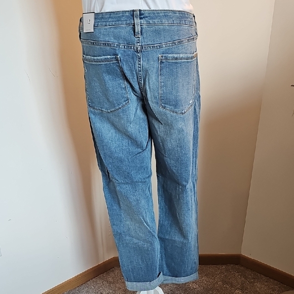 White House Black Market Blue Girlfriend Jeans with White Embroidery - Picture 4 of 7